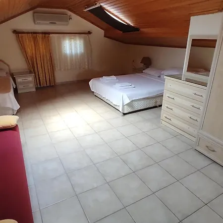 ヴィラ Ruby フェティエ